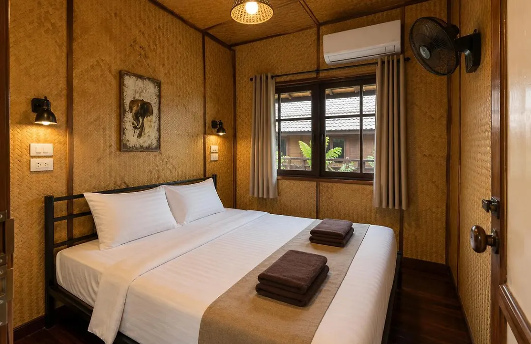 Shanti Lodge Bangkok-1